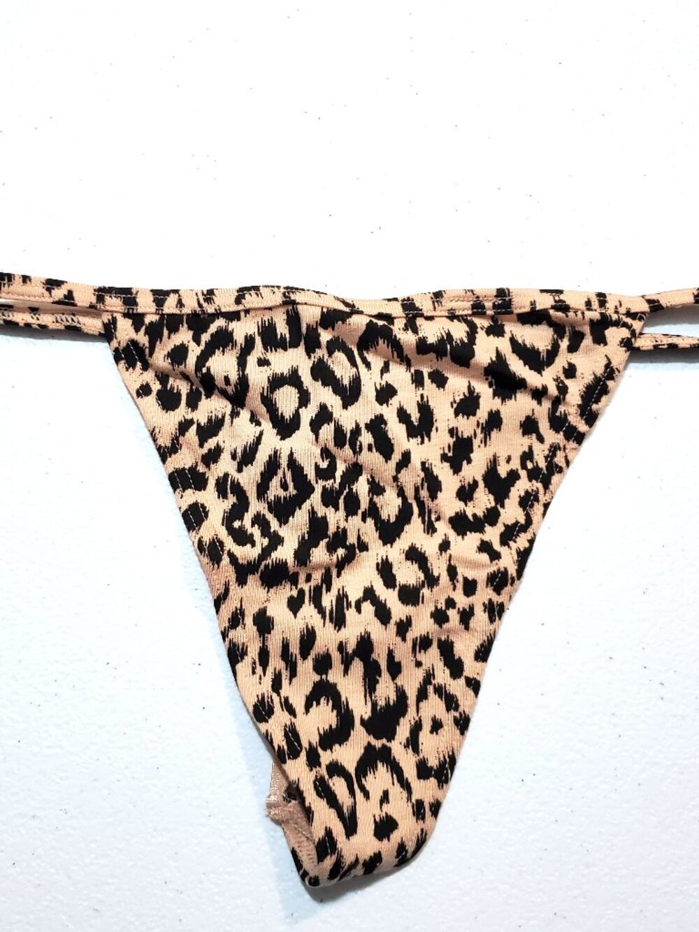 Victoria's Secret Stretch Cotton V-String Cheetah Panty Size Small